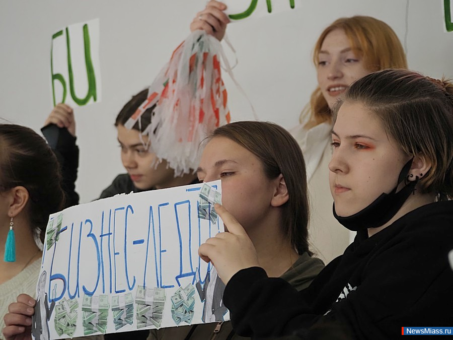 �������� ������ ������������� � ������ ���������. � �������������� ������� ��������� ������������ ������ Dance-COOL, ����������� ��� ������������