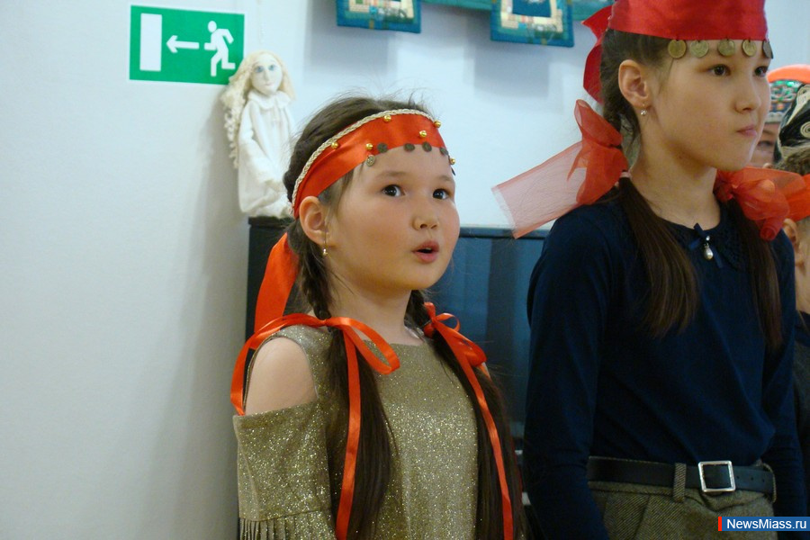      .    " "  ,  "  -  "