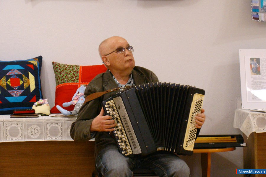      .    " "  ,  "  -  "