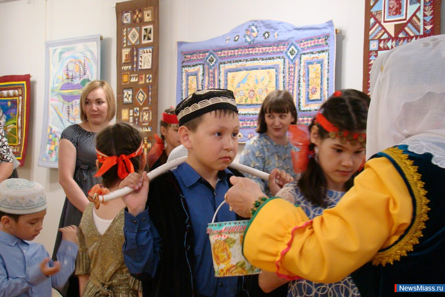      .    " "  ,  "  -  "