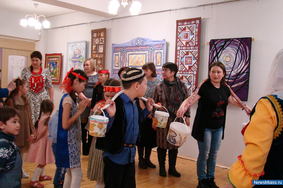      .    " "  ,  "  -  "