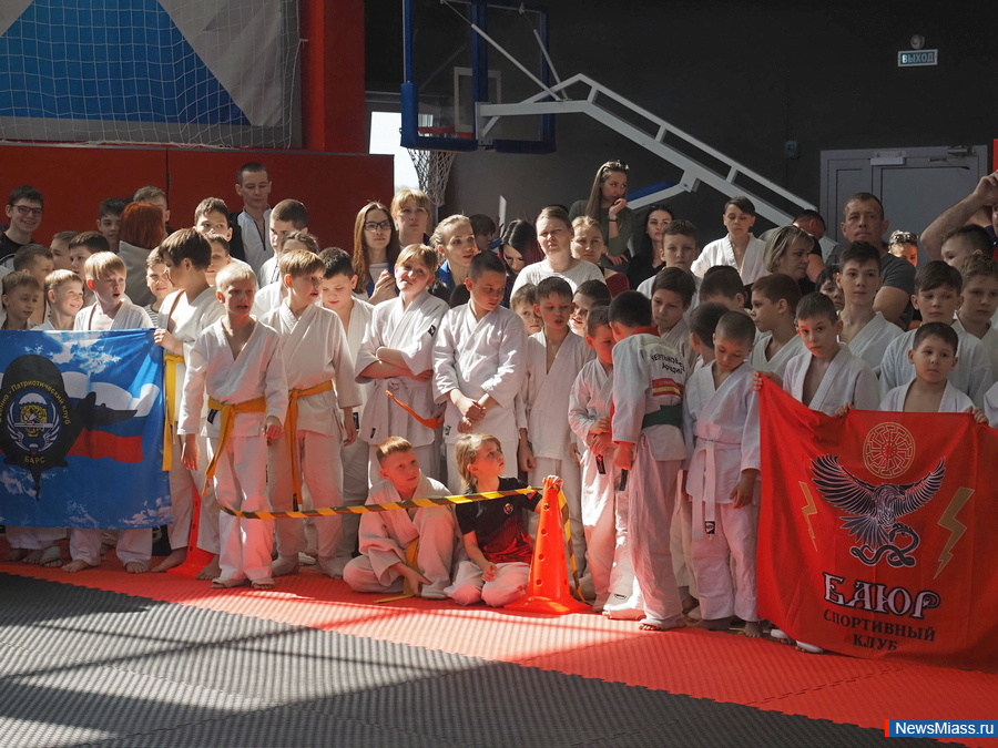 � ������ ������ ��������� ������ �� ����������� ���. �� ������������ � ������ ��������� ����� 400 ���������� �� ����������� ������� � ����������