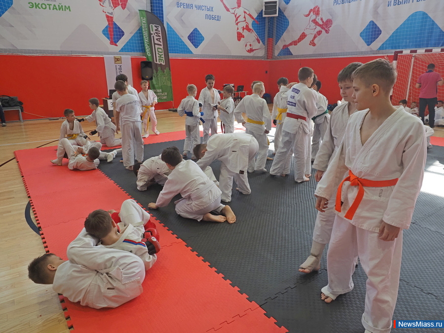 � ������ ������ ��������� ������ �� ����������� ���. �� ������������ � ������ ��������� ����� 400 ���������� �� ����������� ������� � ����������