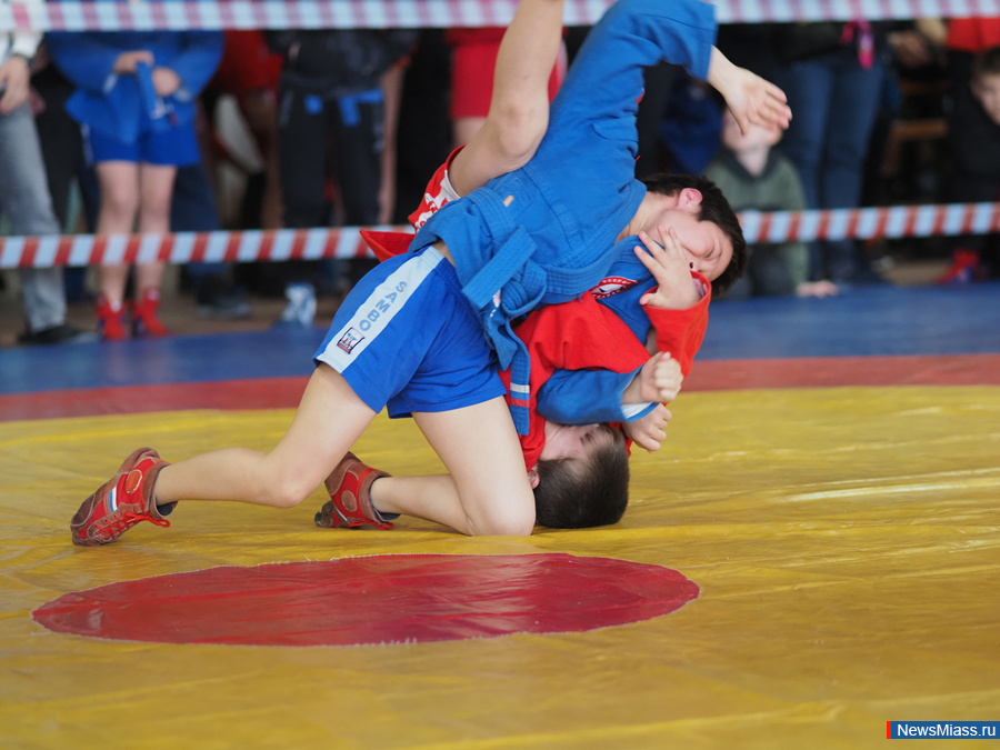 ������� ��������� ������ ����� ����������� �������������� �������. ������� ���� � 2 ������ ������ ������ ����� � ��������� ������ �� ������������� �� �����