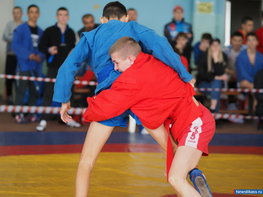 ������� ��������� ������ ����� ����������� �������������� �������. ������� ���� � 2 ������ ������ ������ ����� � ��������� ������ �� ������������� �� �����