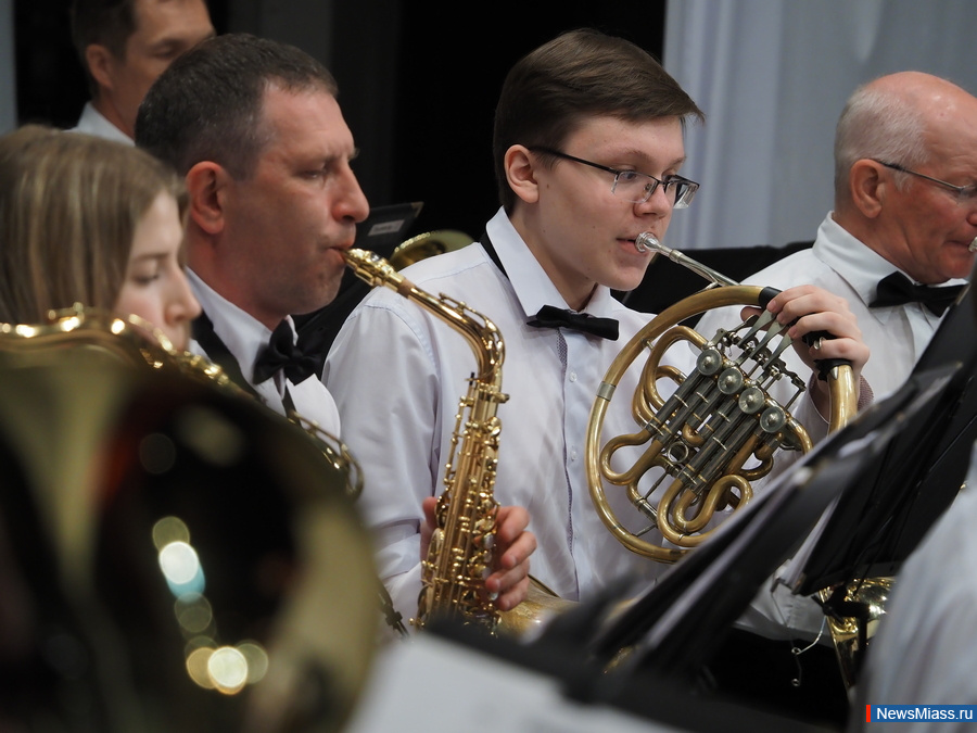 � ������ ��������� ������� �� ����������. � ���� "��������" ��������� ������� �������� �������� � ���������� ����������� ��������������� ����������