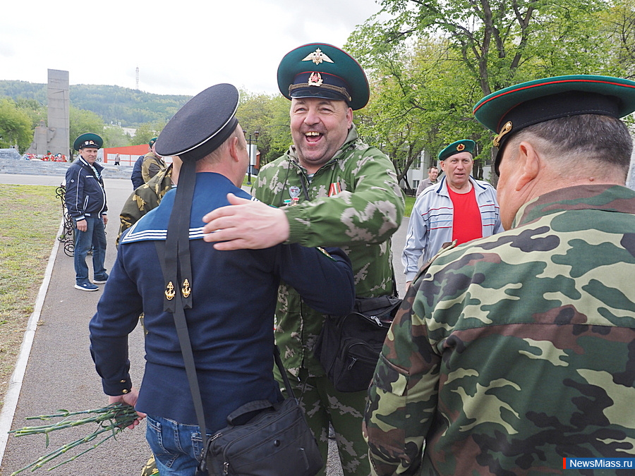 Воины пограничной. С днем пограничника. С днем пограничника фото. Пограничники России. Пограничные войска РФ.