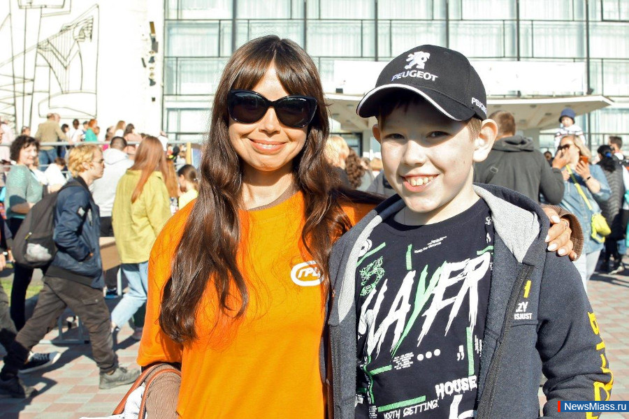   ,  !.       ,   " ",     