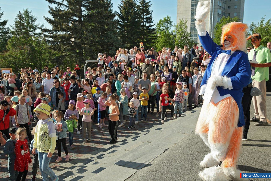   ,  !.       ,   " ",     