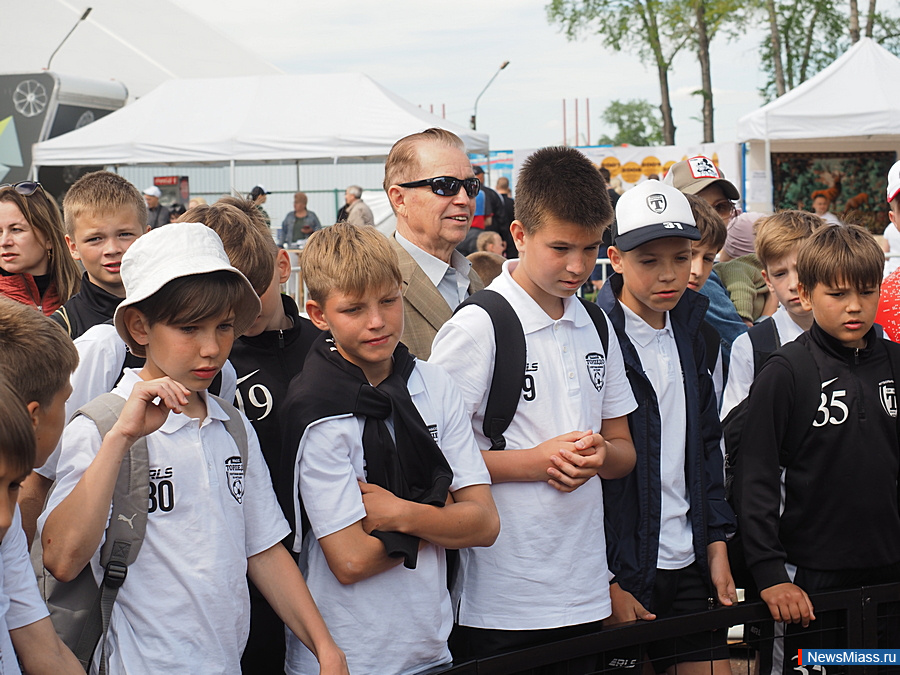        "".    -    " "   80-