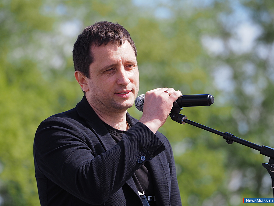        "".    -    " "   80-