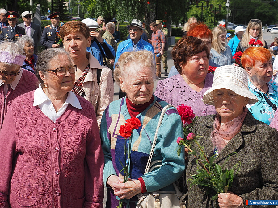 Память миасс вк. В память Миасс. Мемориал Миасс в память. В память Миасс мемориал автозавод прощание. В память Миасс сегодня.