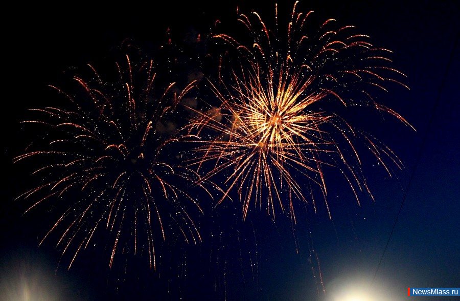      .           ,    DJ Groove