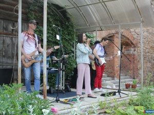 � ���� ����� - � ����� ������