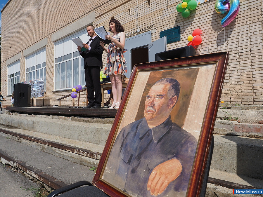 ���������� �������� 90-�����. �����, ��������� � ���������� �������� ������� ������ ���� ����������