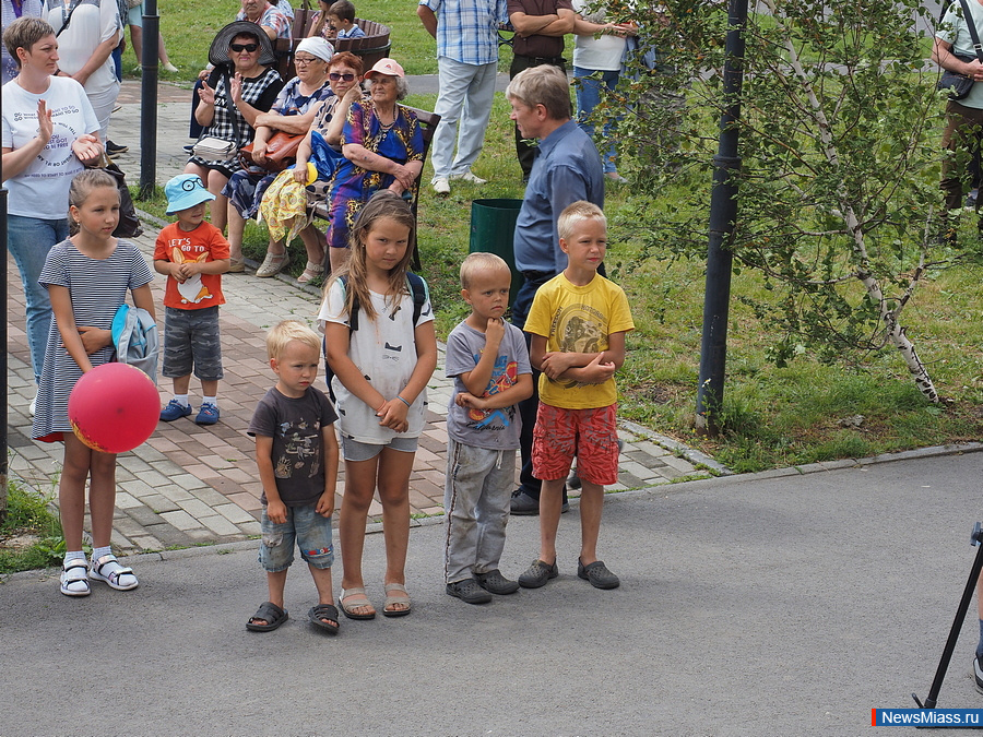 ���������� �������� 90-�����. �����, ��������� � ���������� �������� ������� ������ ���� ����������