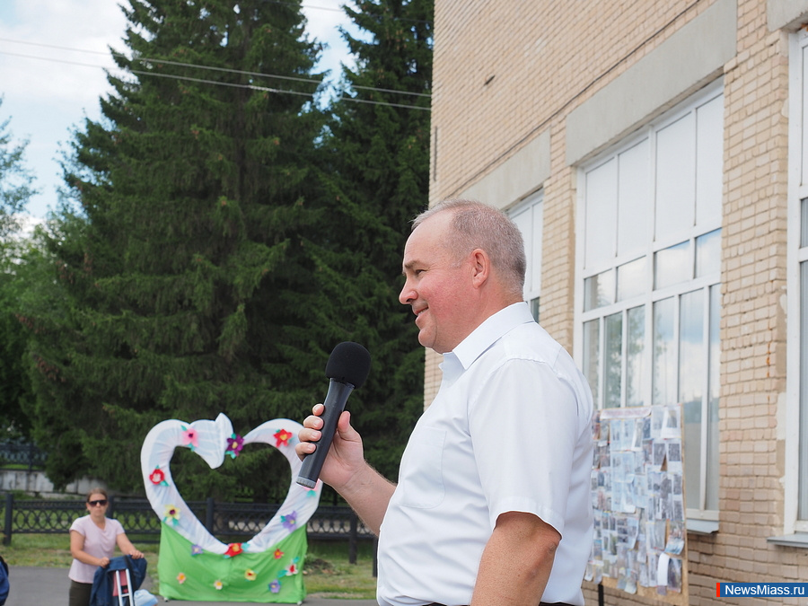 ���������� �������� 90-�����. �����, ��������� � ���������� �������� ������� ������ ���� ����������