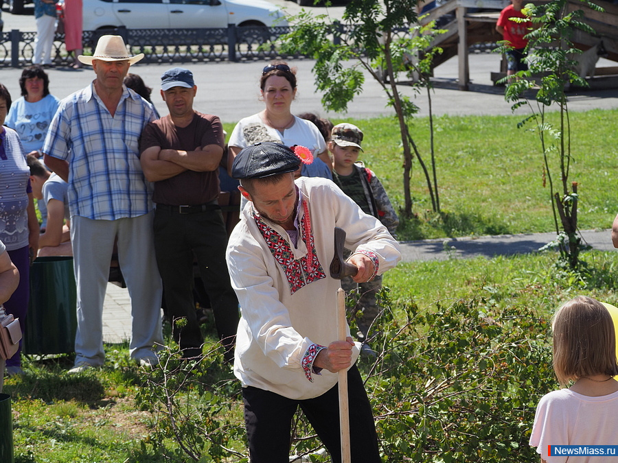 ���������� �������� 90-�����. �����, ��������� � ���������� �������� ������� ������ ���� ����������