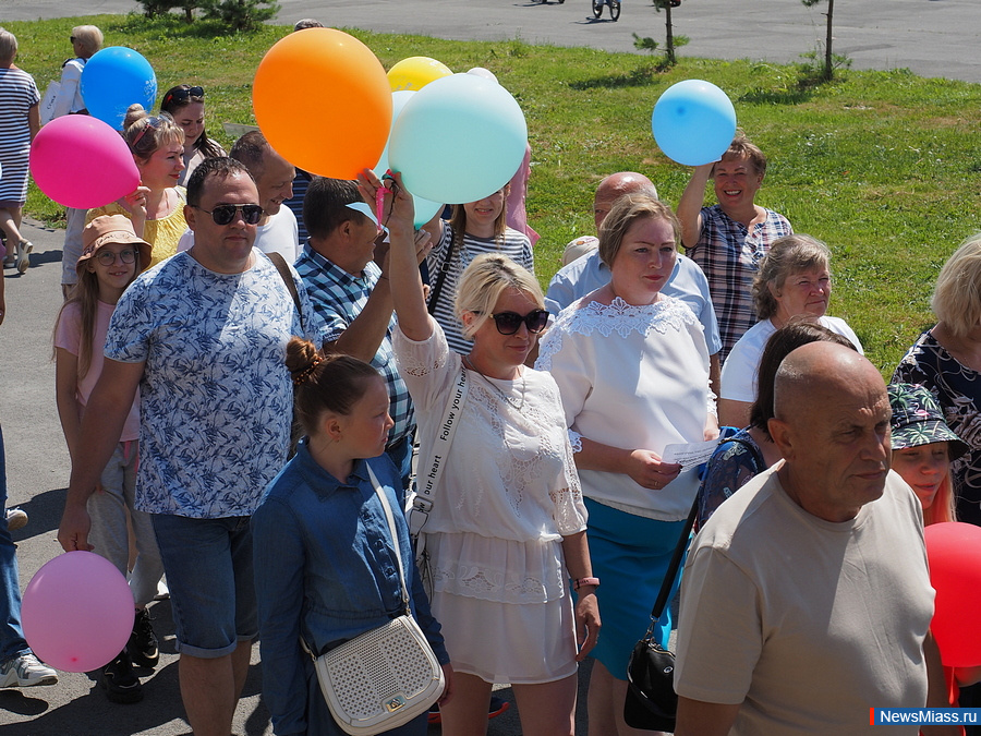 ���������� �������� 90-�����. �����, ��������� � ���������� �������� ������� ������ ���� ����������