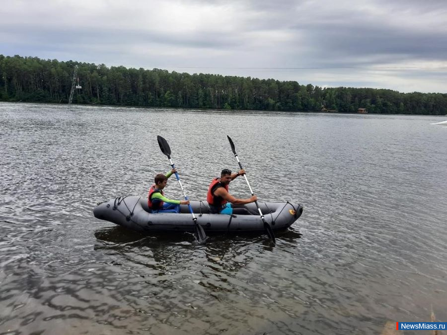    " -2022"  ""!. ,       ,      