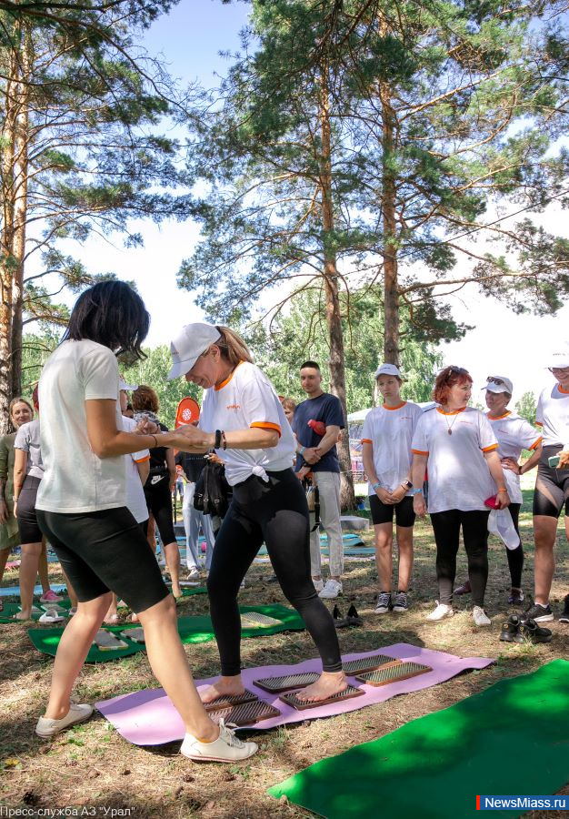    -.    ""          " "