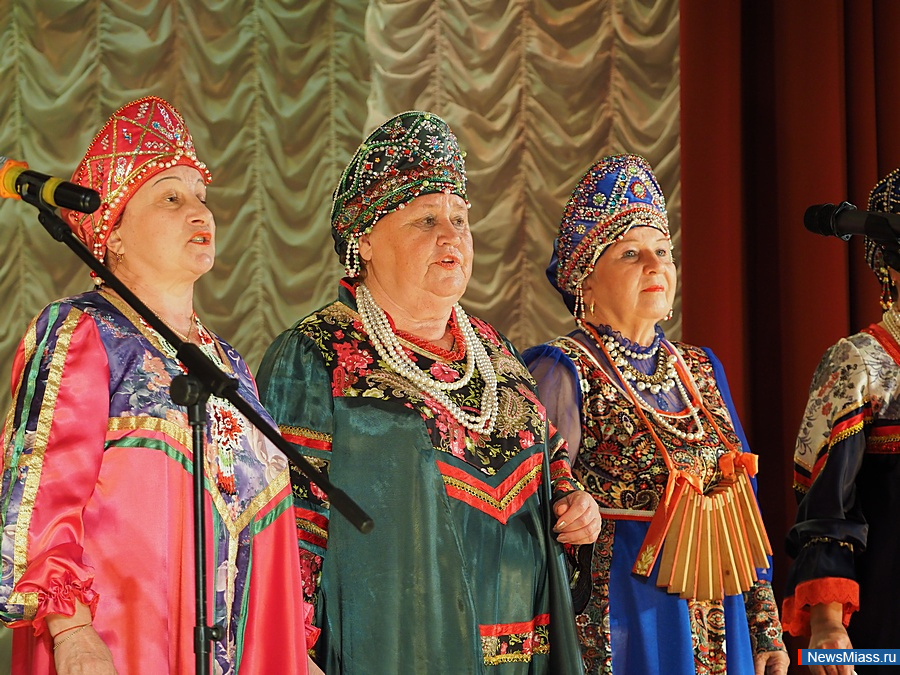 � ������ ��������� ����� �� ���������� ����� �����������. ������������� ������� "�����, �������" ��������� �� ����� ������ ������ "���������"