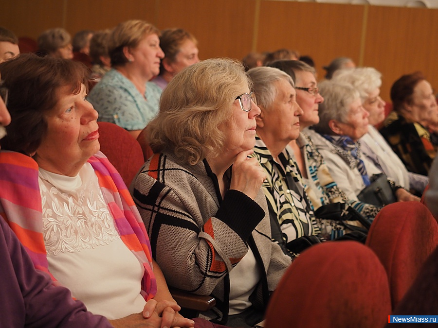 � ������ ��������� ����� �� ���������� ����� �����������. ������������� ������� "�����, �������" ��������� �� ����� ������ ������ "���������"