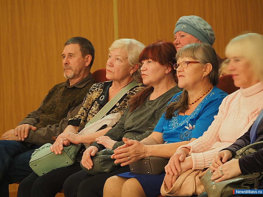 � ������ ��������� ����� �� ���������� ����� �����������. ������������� ������� "�����, �������" ��������� �� ����� ������ ������ "���������"