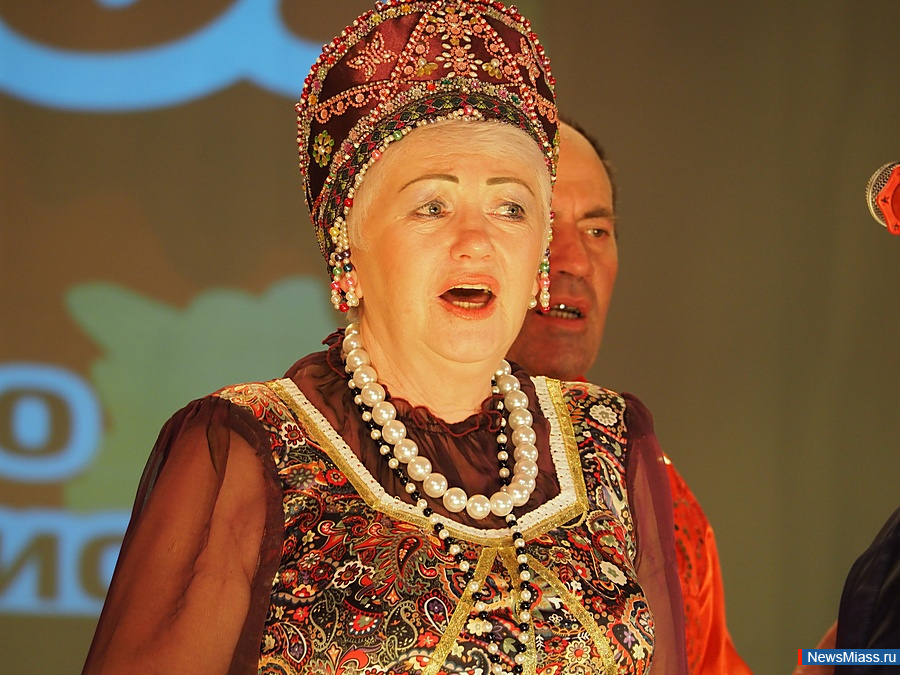 � ������ ��������� ����� �� ���������� ����� �����������. ������������� ������� "�����, �������" ��������� �� ����� ������ ������ "���������"