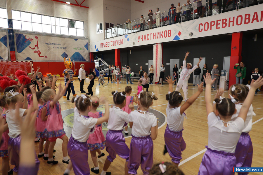  ""   .     ""  ""   ,    