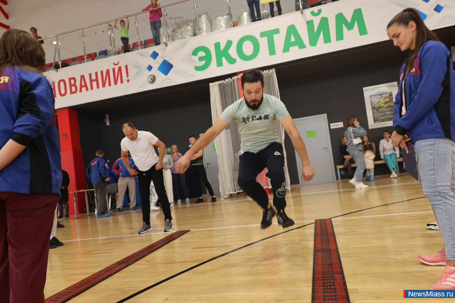  ""   .     ""  ""   ,    