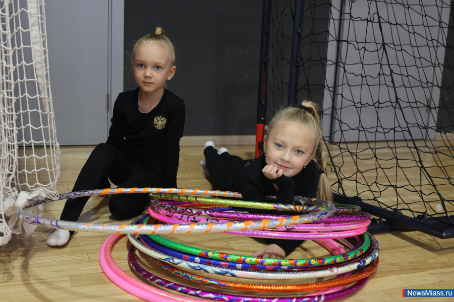  ""   .     ""  ""   ,    