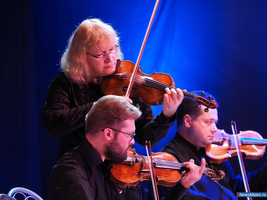 � ������ ��������� ������������� ��������� ������������� ������ ���� �������. �������� ������� �������� � �������� "������� ������" ��������� �� ����� �� ��������������������