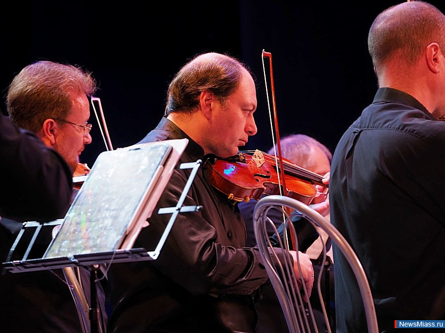 � ������ ��������� ������������� ��������� ������������� ������ ���� �������. �������� ������� �������� � �������� "������� ������" ��������� �� ����� �� ��������������������