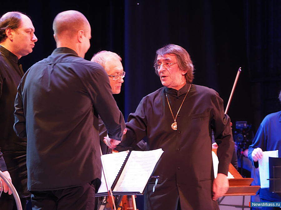 � ������ ��������� ������������� ��������� ������������� ������ ���� �������. �������� ������� �������� � �������� "������� ������" ��������� �� ����� �� ��������������������