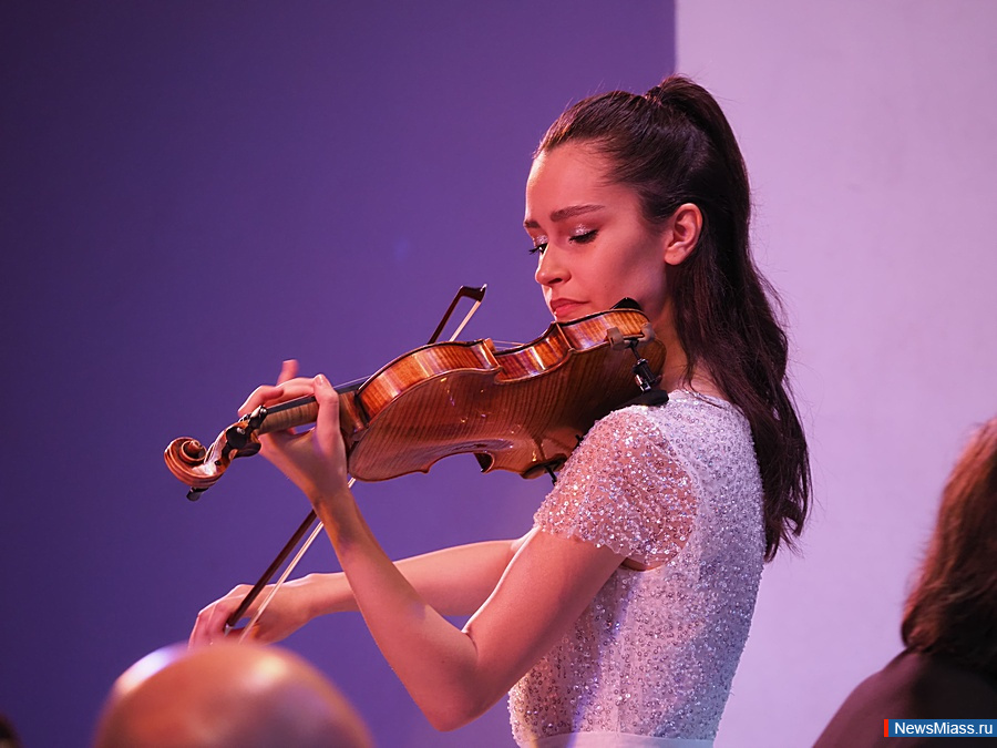 � ������ ��������� ������������� ��������� ������������� ������ ���� �������. �������� ������� �������� � �������� "������� ������" ��������� �� ����� �� ��������������������