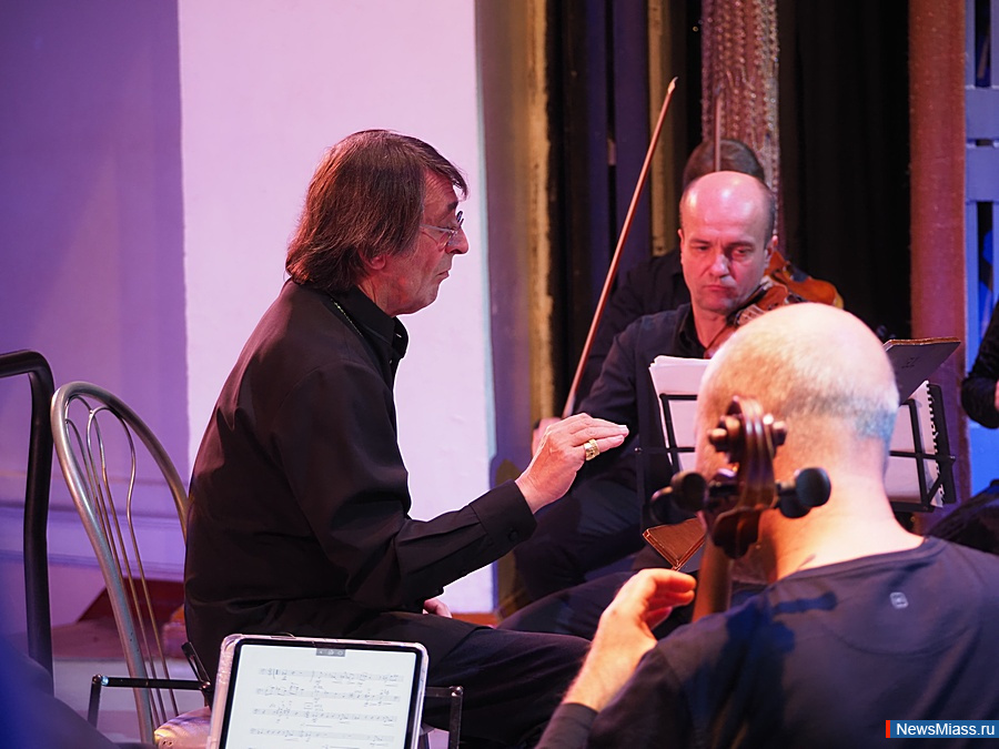 � ������ ��������� ������������� ��������� ������������� ������ ���� �������. �������� ������� �������� � �������� "������� ������" ��������� �� ����� �� ��������������������