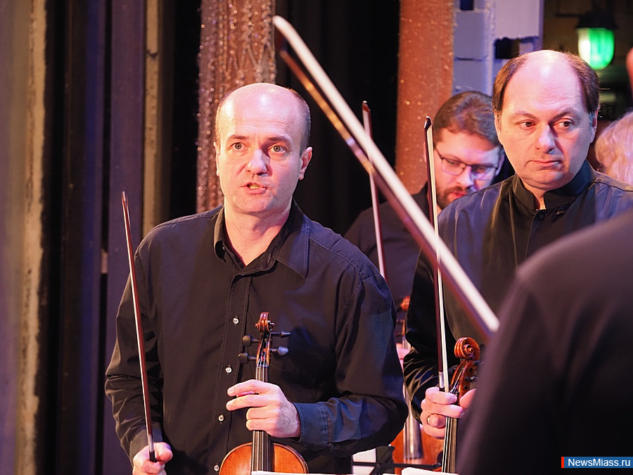 � ������ ��������� ������������� ��������� ������������� ������ ���� �������. �������� ������� �������� � �������� "������� ������" ��������� �� ����� �� ��������������������