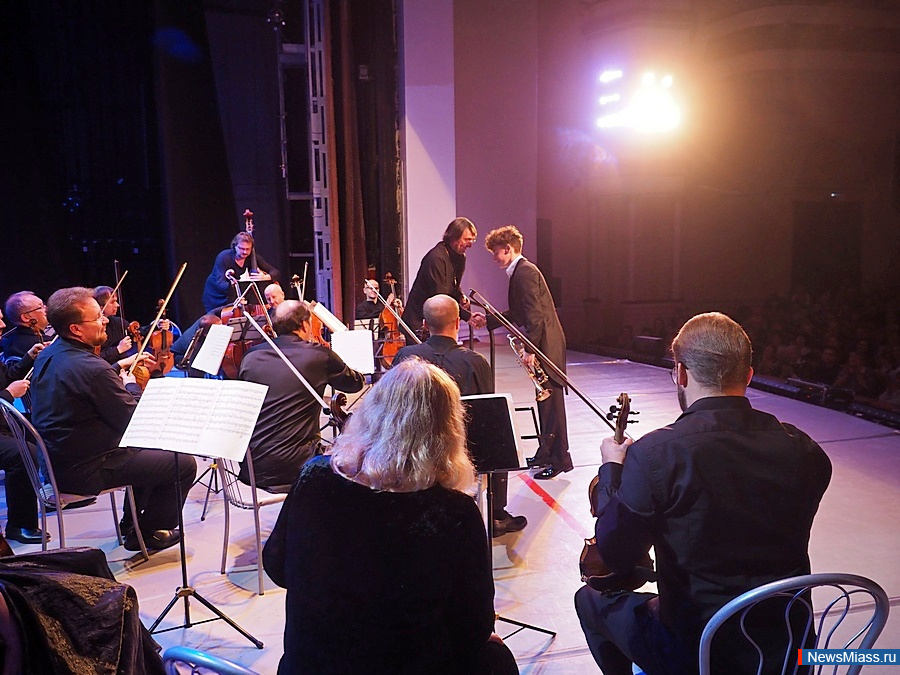 � ������ ��������� ������������� ��������� ������������� ������ ���� �������. �������� ������� �������� � �������� "������� ������" ��������� �� ����� �� ��������������������