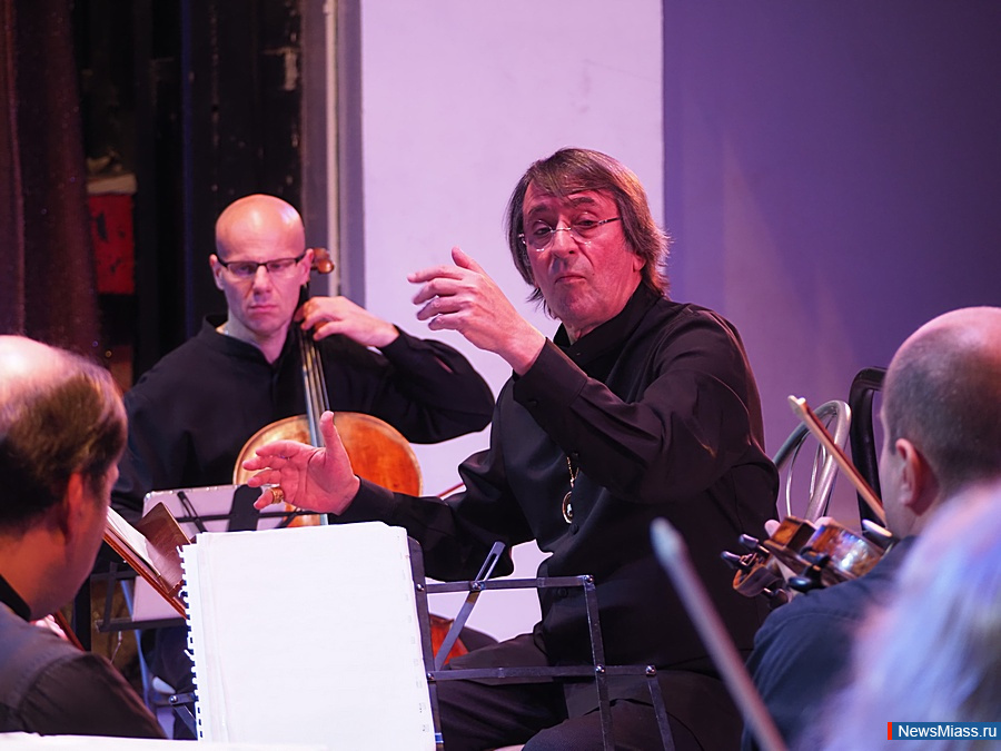 � ������ ��������� ������������� ��������� ������������� ������ ���� �������. �������� ������� �������� � �������� "������� ������" ��������� �� ����� �� ��������������������