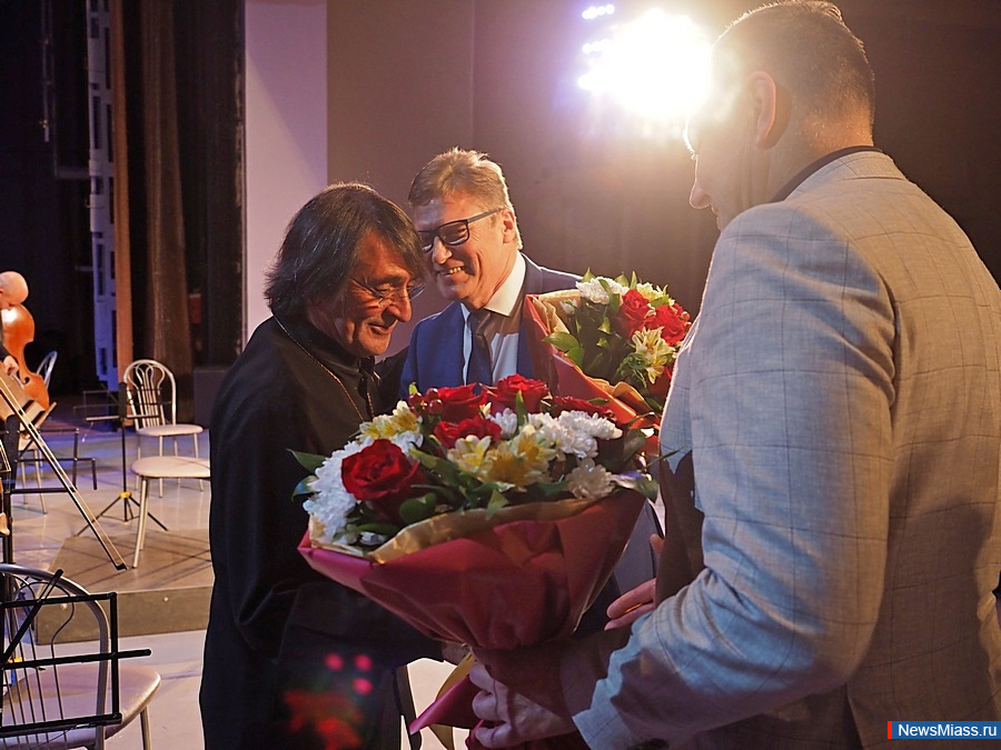 � ������ ��������� ������������� ��������� ������������� ������ ���� �������. �������� ������� �������� � �������� "������� ������" ��������� �� ����� �� ��������������������