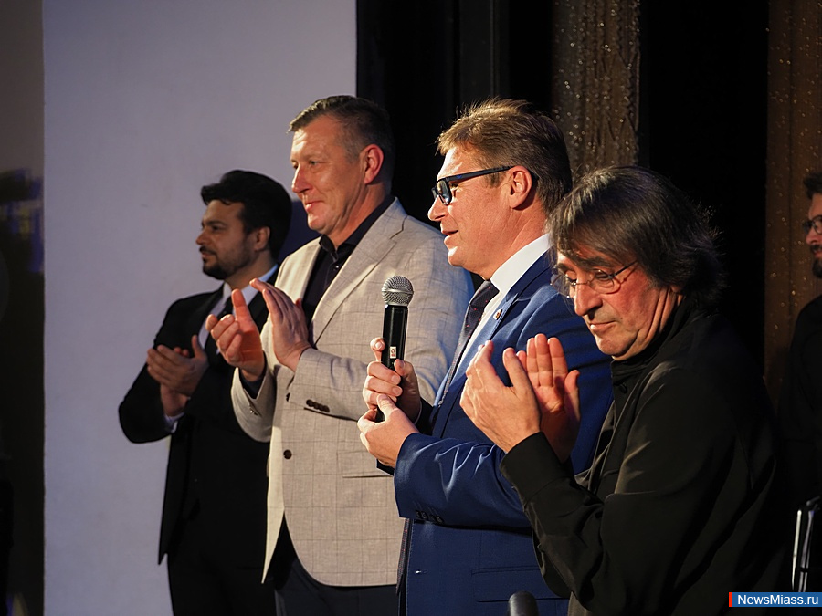 � ������ ��������� ������������� ��������� ������������� ������ ���� �������. �������� ������� �������� � �������� "������� ������" ��������� �� ����� �� ��������������������