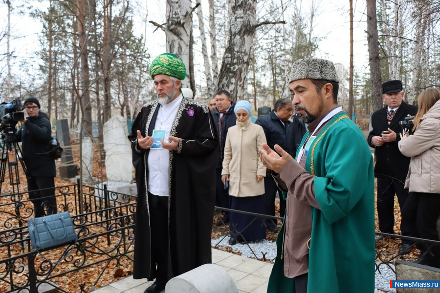 � ������ � ����� � ������������. � ������ ������ II ��������������� ������-������������ �����������, ����������� ������ ������������, ����� � ��������� ������������ ������