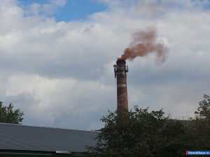 Жители Миасса пожаловались на выбросы завода ферросплавов