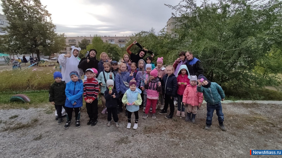 "      -    ".     9        2022 