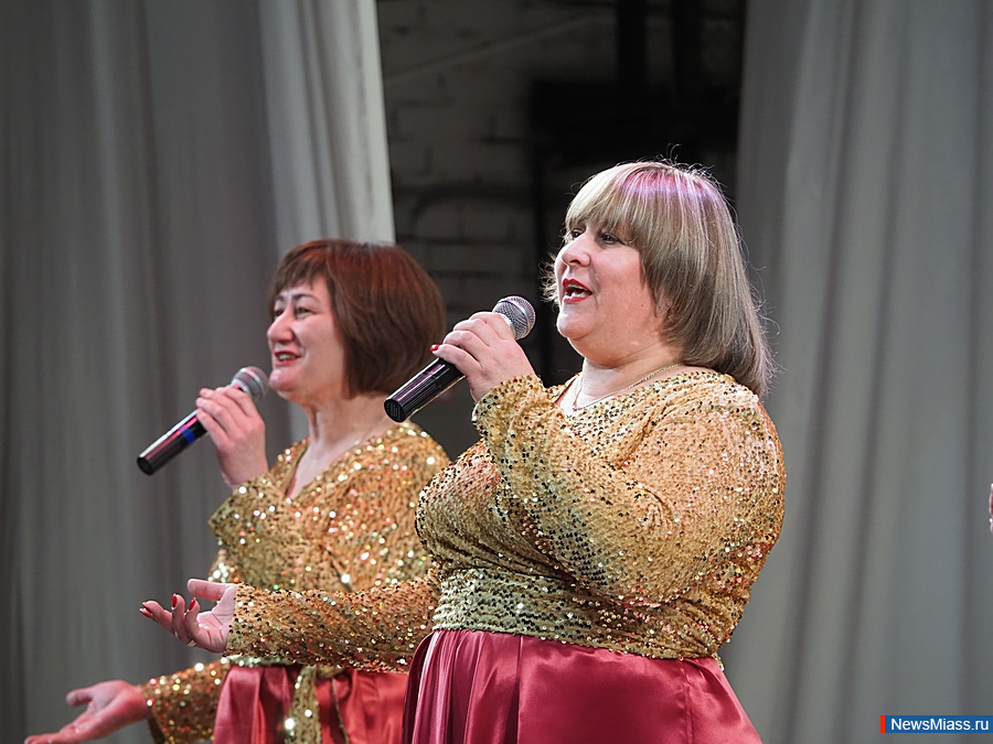 ""  "100 ".   ""    40-    