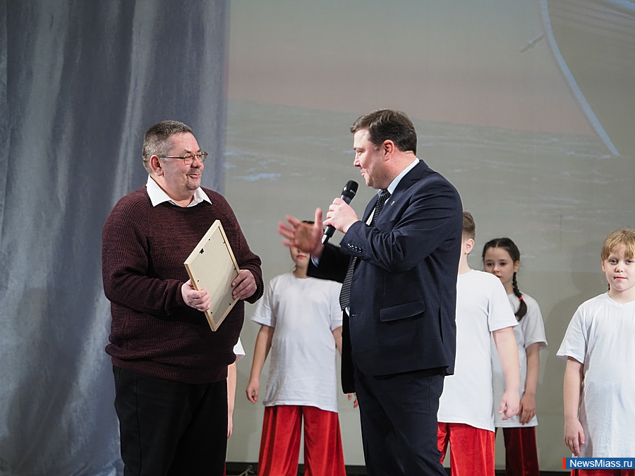 "����������" �������� "���100 ������". ��� �������� "����������" � ����� ������ 40-����� ������� ����������� ������� ������