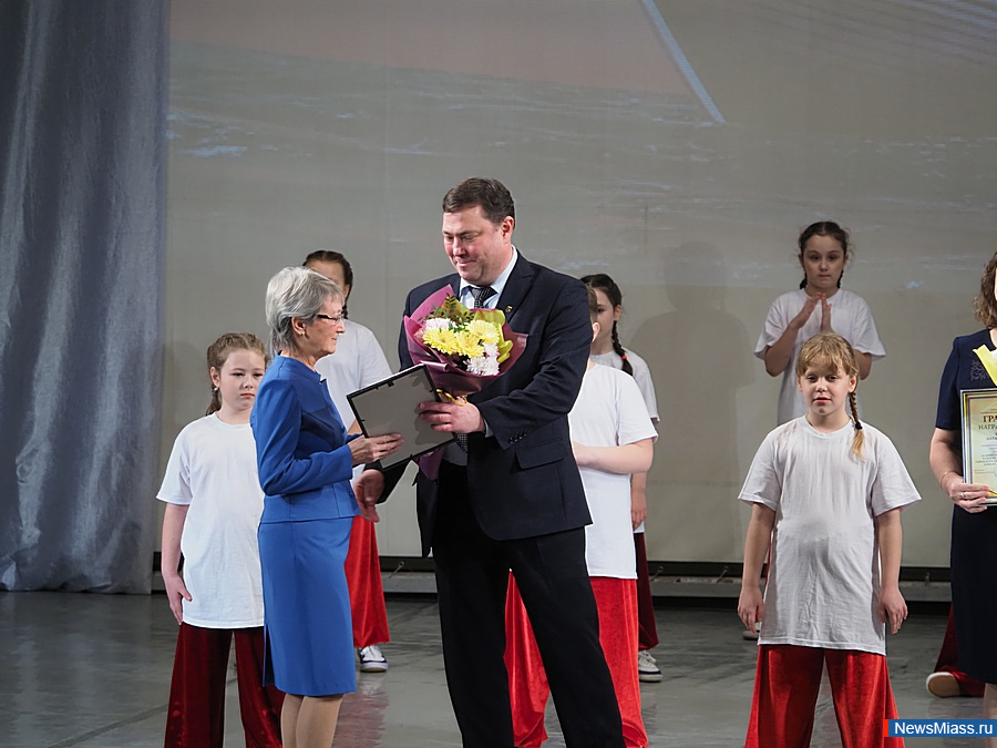 "����������" �������� "���100 ������". ��� �������� "����������" � ����� ������ 40-����� ������� ����������� ������� ������