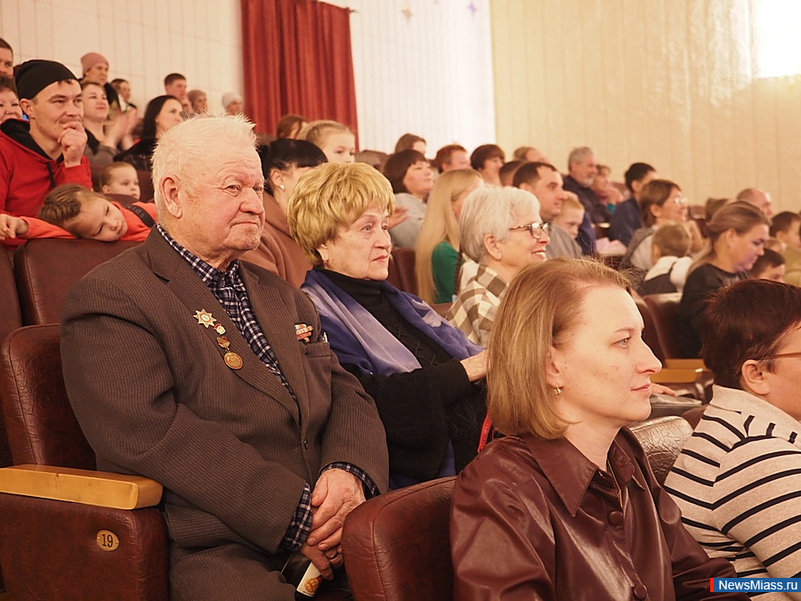 ""  "100 ".   ""    40-    