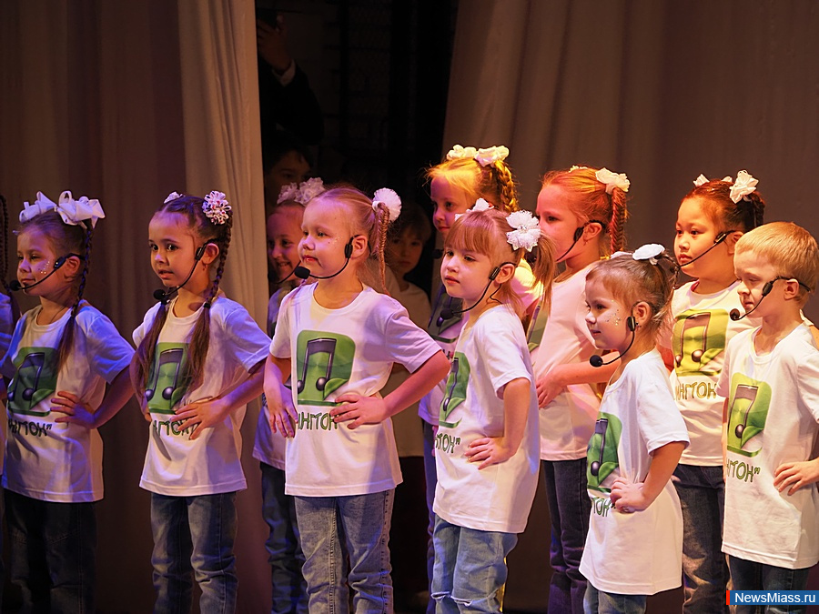 "����������" �������� "���100 ������". ��� �������� "����������" � ����� ������ 40-����� ������� ����������� ������� ������